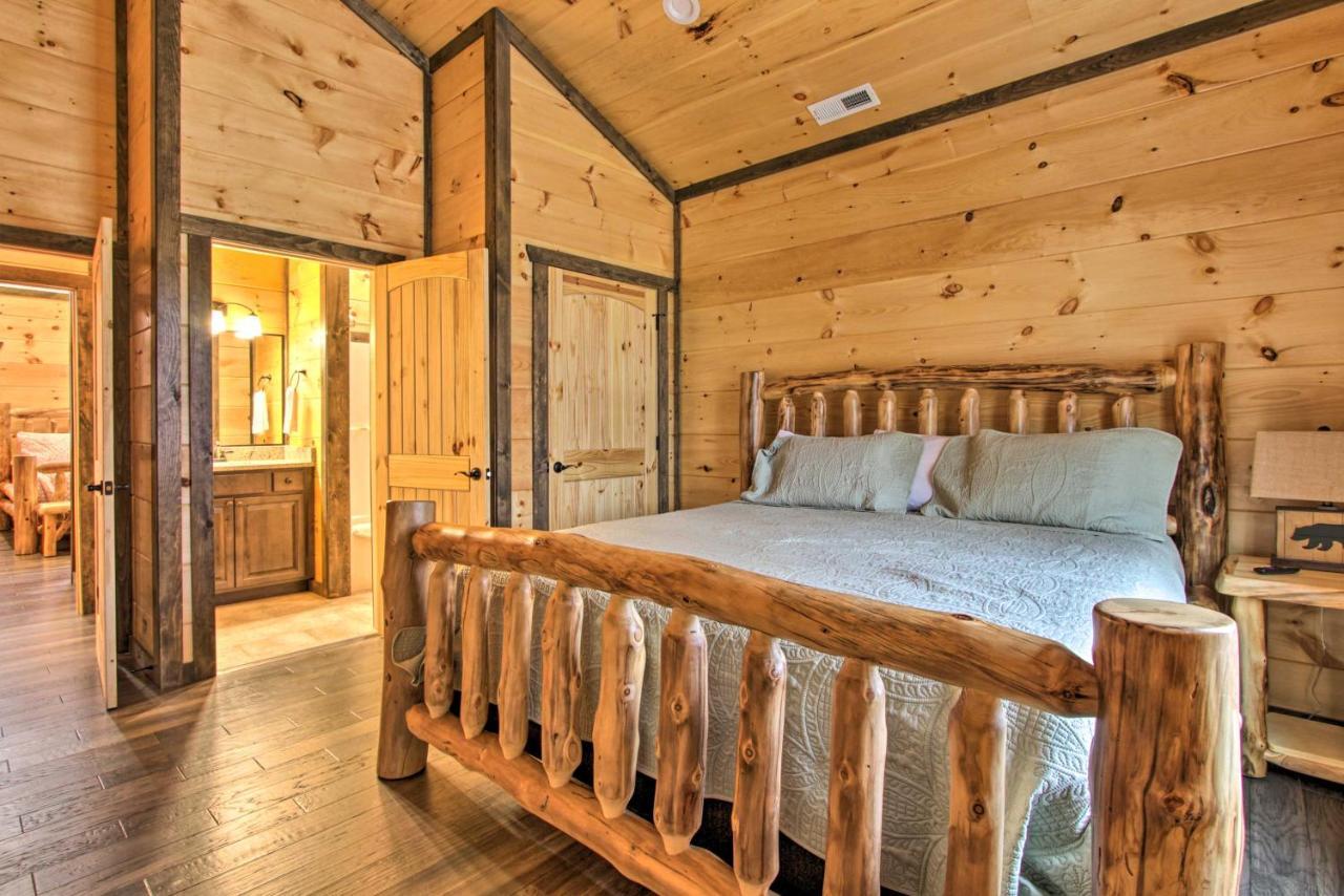 Luxe Cabin With Home Theater Less Than 2 Miles To แกตลิงเบิร์ก ภายนอก รูปภาพ