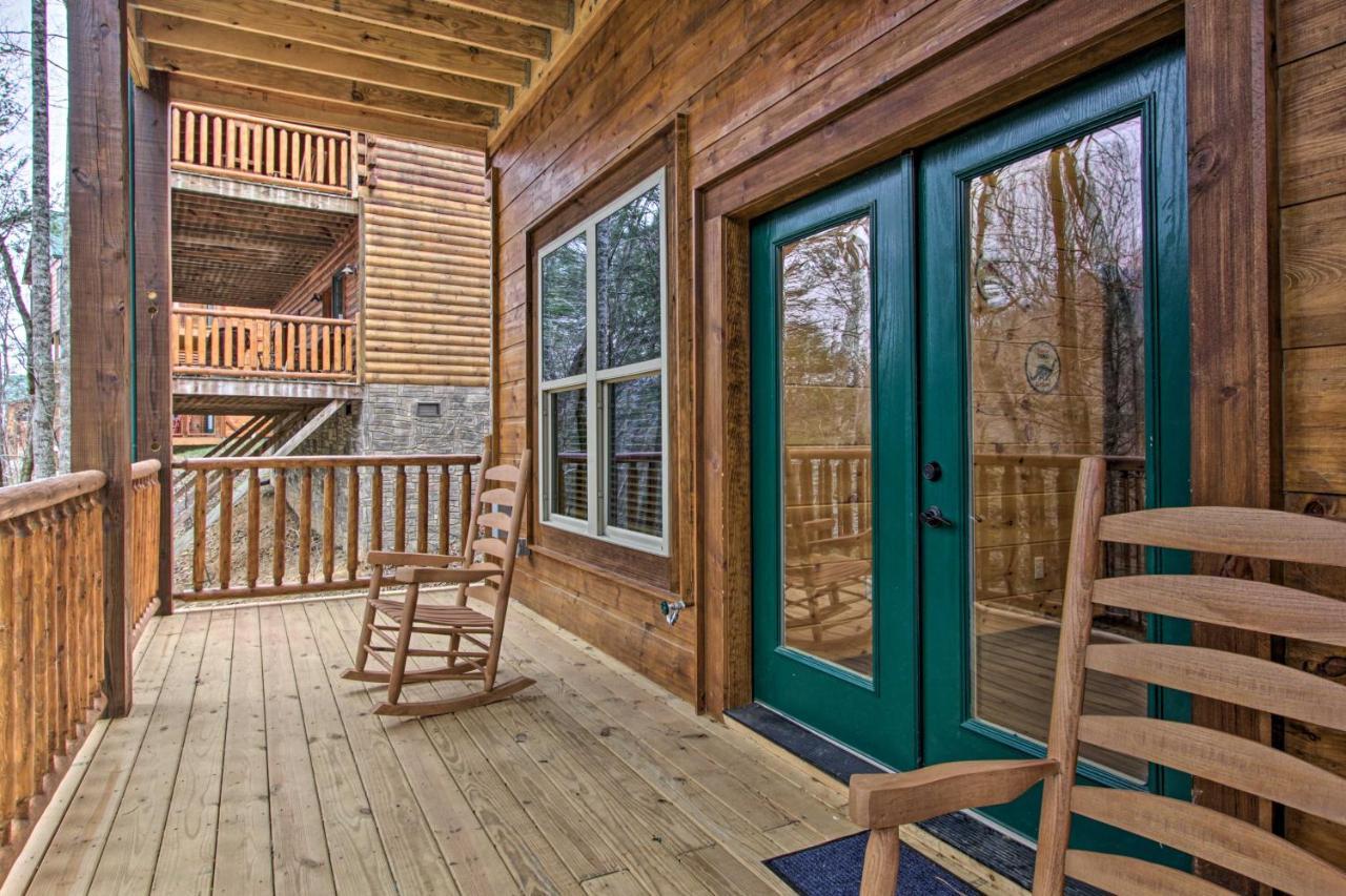 Luxe Cabin With Home Theater Less Than 2 Miles To แกตลิงเบิร์ก ภายนอก รูปภาพ