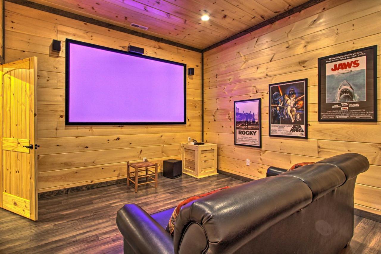 Luxe Cabin With Home Theater Less Than 2 Miles To แกตลิงเบิร์ก ภายนอก รูปภาพ