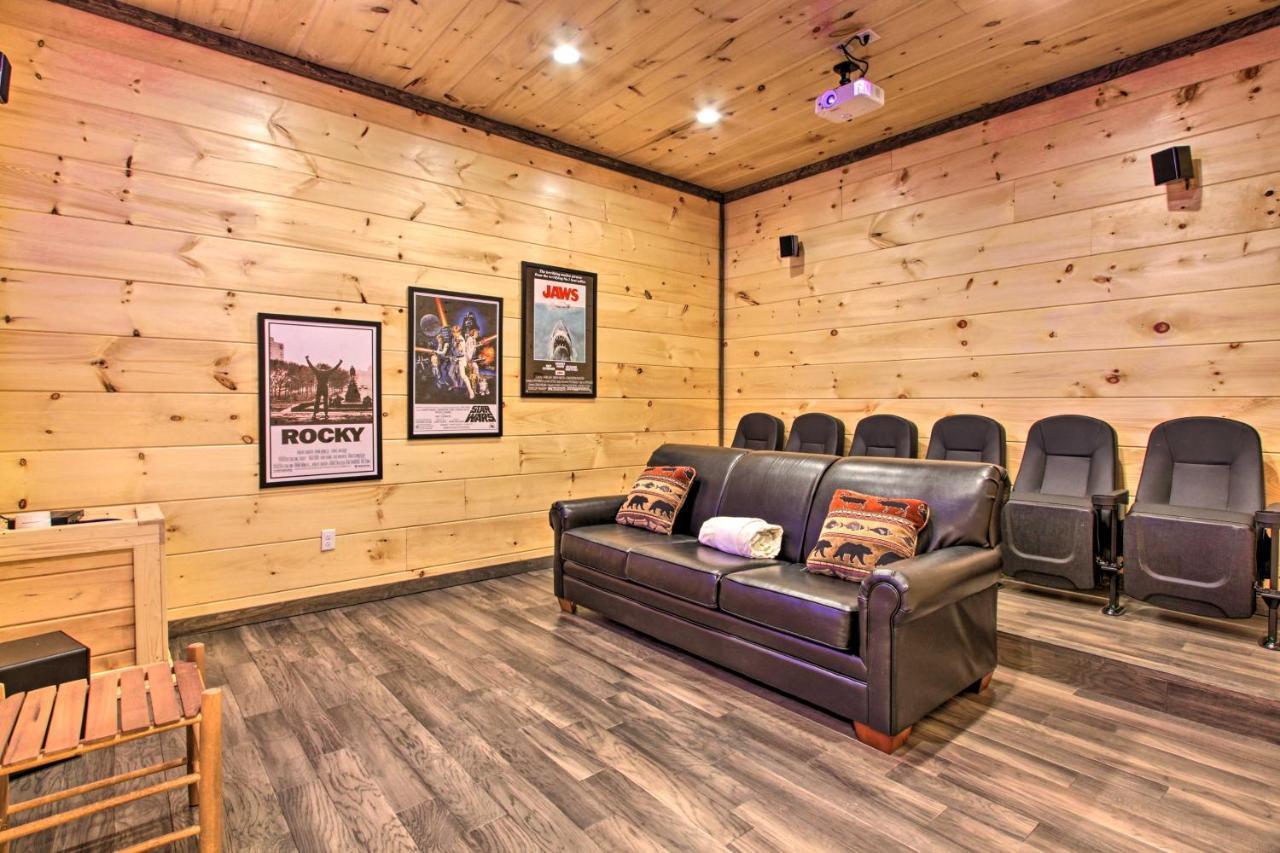 Luxe Cabin With Home Theater Less Than 2 Miles To แกตลิงเบิร์ก ภายนอก รูปภาพ