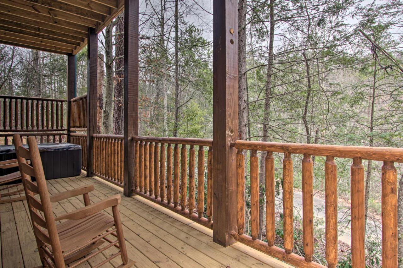 Luxe Cabin With Home Theater Less Than 2 Miles To แกตลิงเบิร์ก ภายนอก รูปภาพ