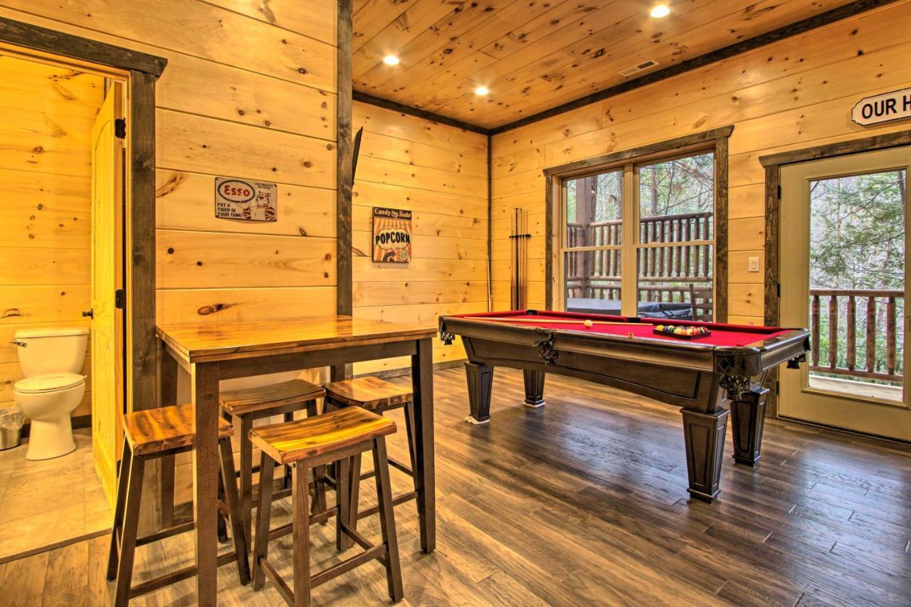 Luxe Cabin With Home Theater Less Than 2 Miles To แกตลิงเบิร์ก ภายนอก รูปภาพ